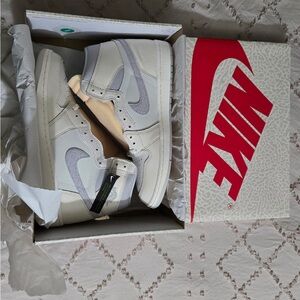 Nike Air Jordan 1 Retro High OG "Sail and Pale Ivory